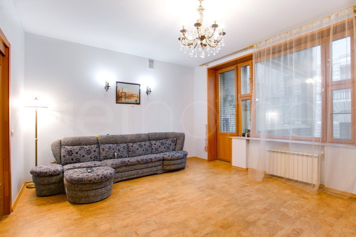Продажа квартиры площадью 114.9 м² 2 этаж в Спиридоновка 19 по адресу Патриаршие, ул. Спиридоновка 19